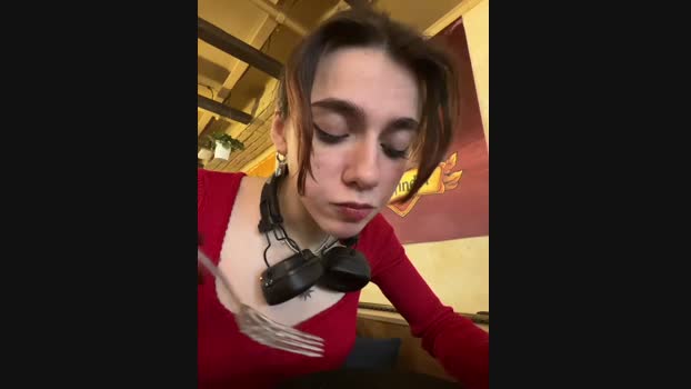 Lily__Belle StripChat Female 28-01-2025