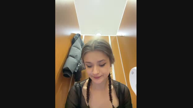 Mila___meow StripChat Female 28-01-2025