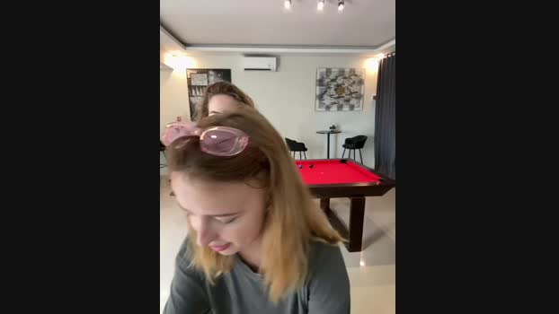 Nura_n_Sarah StripChat Female 28-01-2025