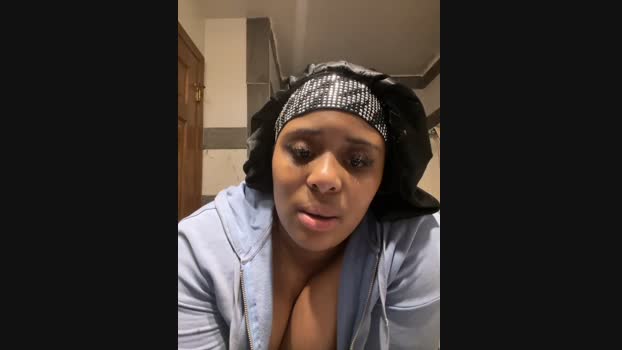 danielle333 StripChat Female 27-01-2025