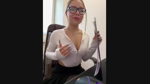 mur_girl StripChat Female 28-01-2025