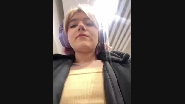 Baby__Naughty StripChat Female 29-01-2025