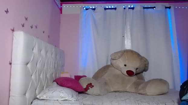 Dora_autumn_ MyFreeCams Female 29-01-2025