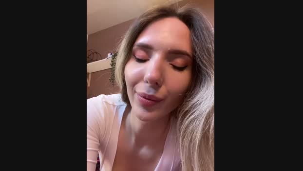 LiaraTesoni StripChat Female 28-01-2025