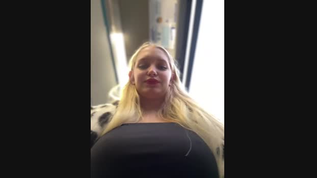 Milkyy_wway StripChat Female 29-01-2025