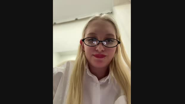 Milkyy_wway StripChat Female 29-01-2025