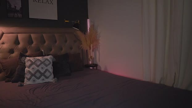 Selena_Flowers_ StripChat Female 28-01-2025