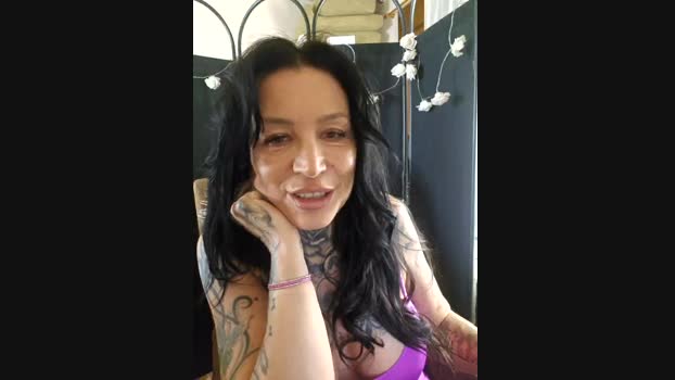 TattooMilfTanja StripChat Female 28-01-2025