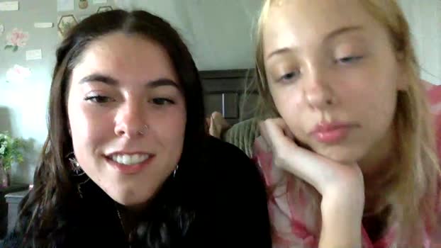 c0ckwhores StripChat Female 28-01-2025