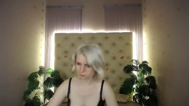 Lena_Paulles StripChat Female 29-01-2025