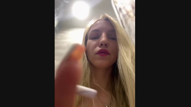 Adelina0001 StripChat Female 31-01-2025