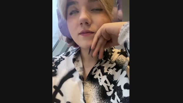 Baby__Naughty StripChat Female 31-01-2025