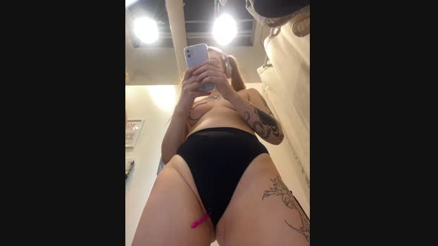 Honey___Hot StripChat Female 31-01-2025