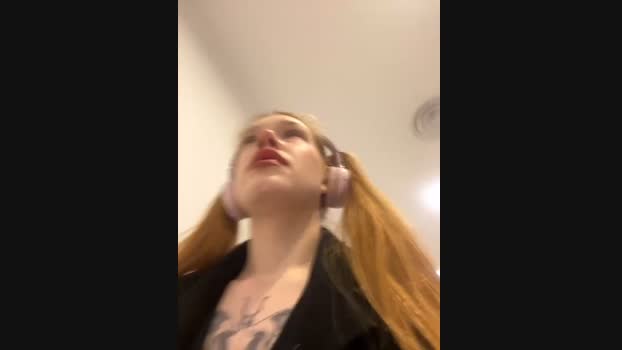 Honey___Hot StripChat Female 31-01-2025