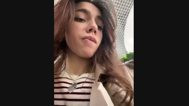 Lily__Belle StripChat Female 31-01-2025