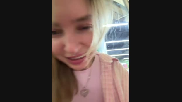 Miss_Elfie StripChat Female 31-01-2025