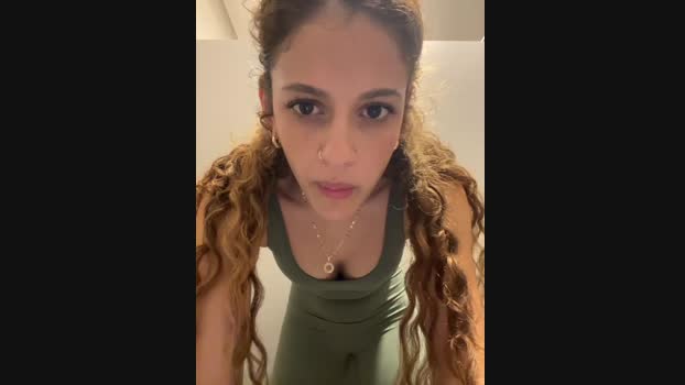 alana15 StripChat Female 31-01-2025