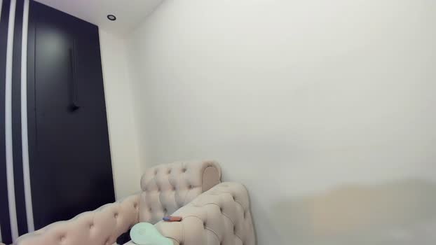 ehotlovea Chaturbate Female 30-01-2025