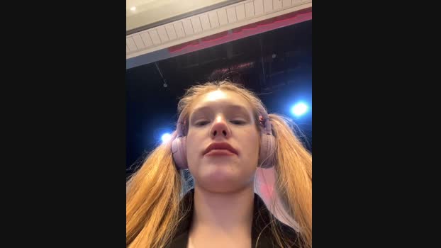 Honey___Hot StripChat Female 31-01-2025