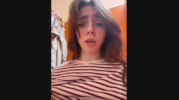 Lily__Belle StripChat Female 31-01-2025