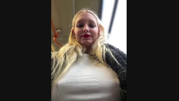 Milkyy_wway StripChat Female 31-01-2025