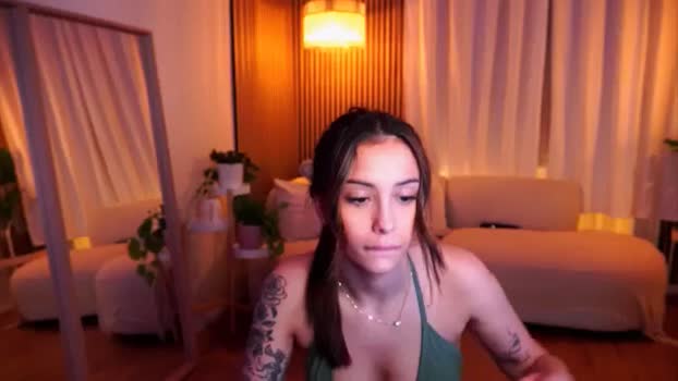 Naomii18 MyFreeCams Female 31-01-2025