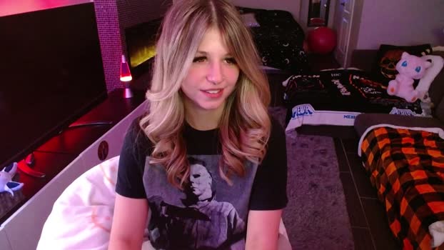 Serafina MyFreeCams Female 31-01-2025