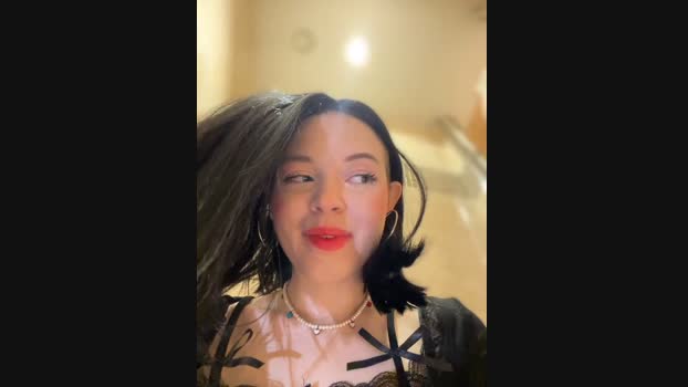 Times__Square StripChat Female 31-01-2025