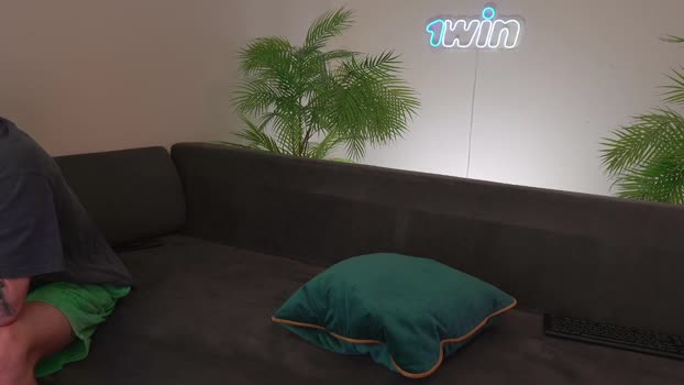 milly____ Chaturbate Couple 31-01-2025