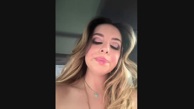 Alirawrz StripChat Female 01-02-2025