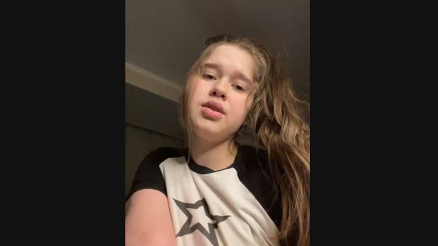 HornyGirlH StripChat Female 01-02-2025