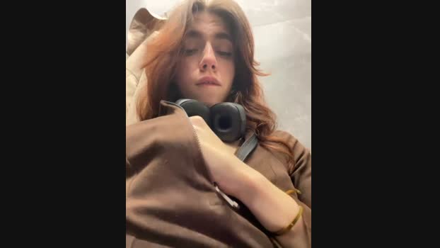 Lily__Belle StripChat Female 02-02-2025