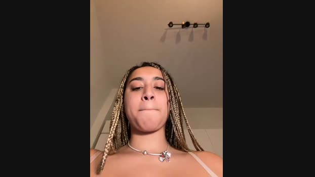 Naomisroom StripChat Female 01-02-2025