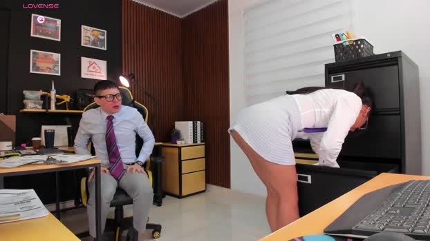 Office_Naughty_Girl StripChat Female 01-02-2025