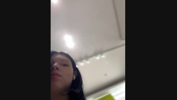 Times__Square StripChat Female 02-02-2025