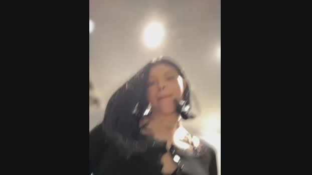 Times__Square StripChat Female 02-02-2025