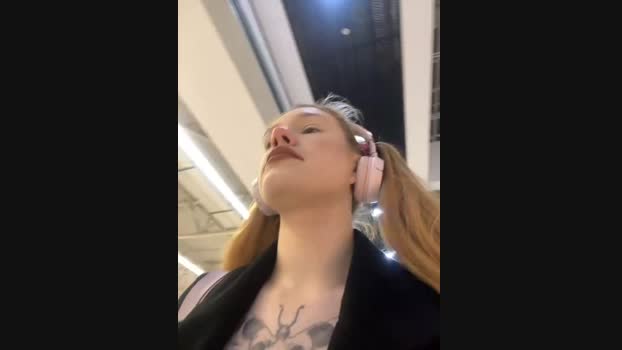 Honey___Hot StripChat Female 02-02-2025