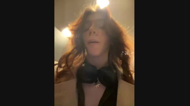 Lily__Belle StripChat Female 02-02-2025