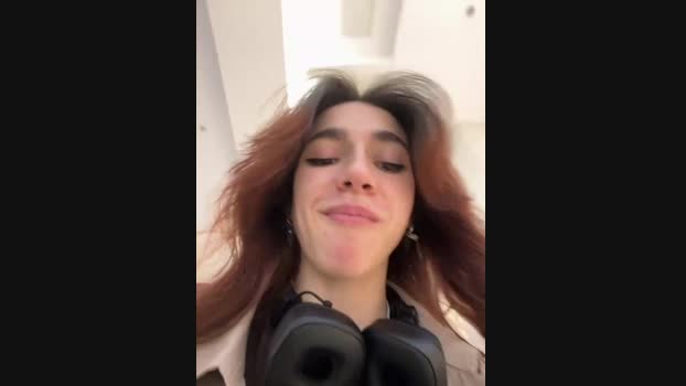 Lily__Belle StripChat Female 02-02-2025