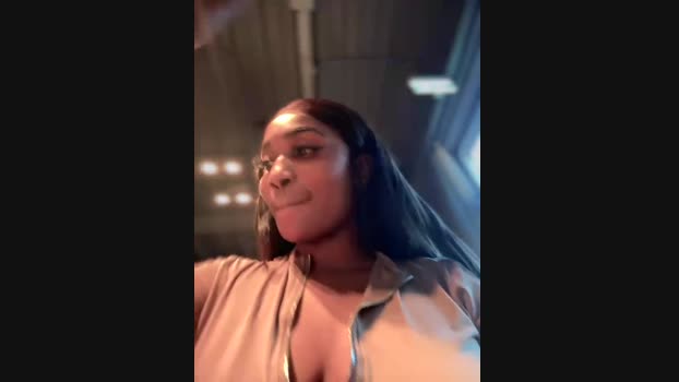 __Nessa__ StripChat Female 02-02-2025