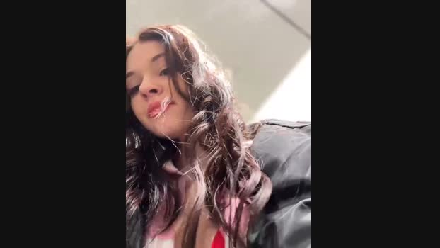 Times__Square StripChat Female 02-02-2025