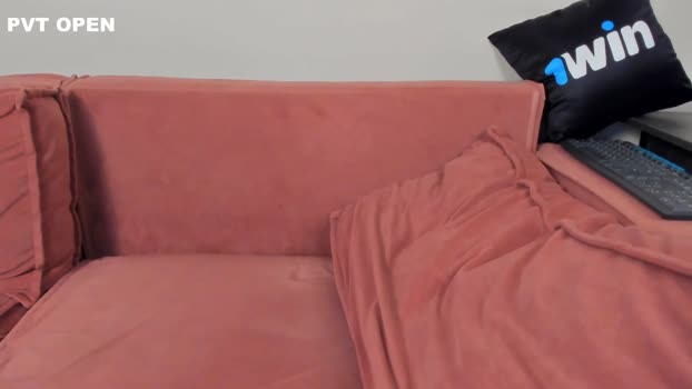 hlopushkahouse Chaturbate Couple 02-02-2025