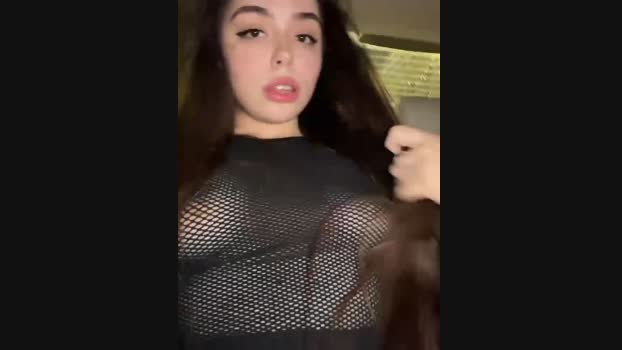 pantyless StripChat Female 02-02-2025