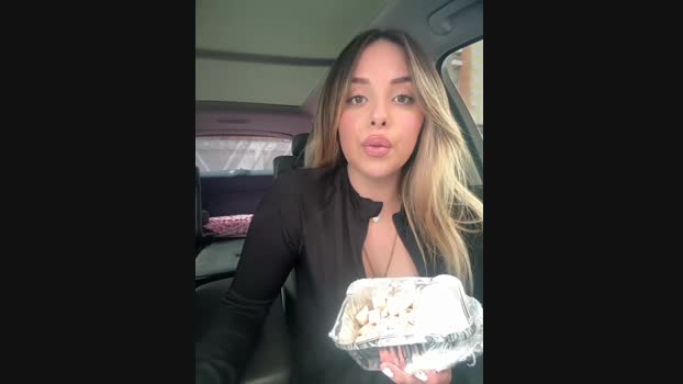 Alirawrz StripChat Female 04-02-2025