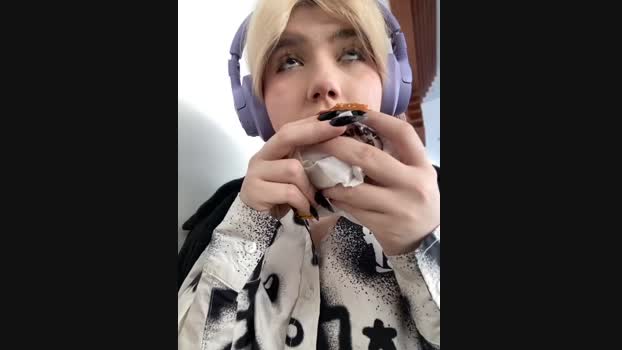 Baby__Naughty StripChat Female 04-02-2025