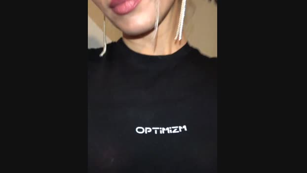 Diamond_Bunny_ StripChat Female 04-02-2025