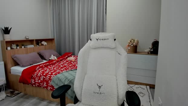 Ellies_Smile MyFreeCams Female 04-02-2025