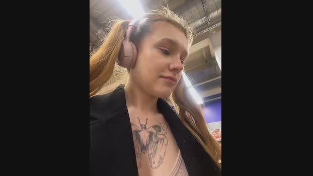 Honey___Hot StripChat Female 03-02-2025