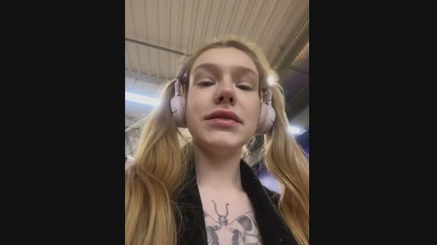 Honey___Hot StripChat Female 03-02-2025