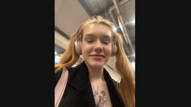 Honey___Hot StripChat Female 03-02-2025